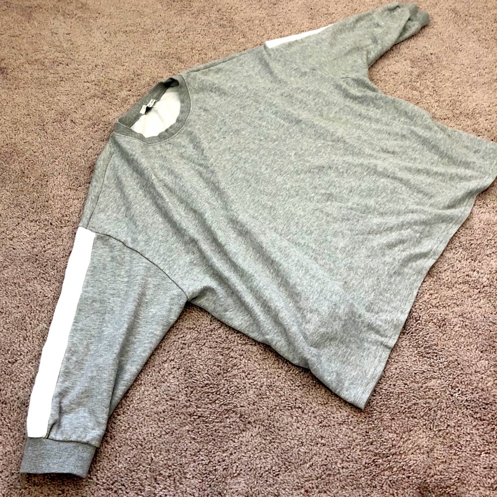 OAK + FORT— 3/4 Sleeve Sweatshirt